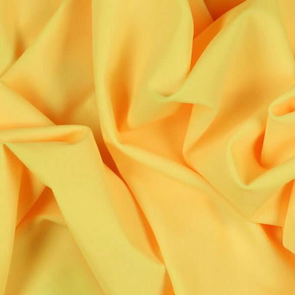 Tessuto Lycra Opaca. Si tratta di un materiale creato apposta per aderire alla figura corporea. Elastico e allungabile è dunque molto usato nel mondo dello sport