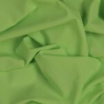 Tessuto Lycra Opaca. Si tratta di un materiale creato apposta per aderire alla figura corporea. Elastico e allungabile è dunque molto usato nel mondo dello sport