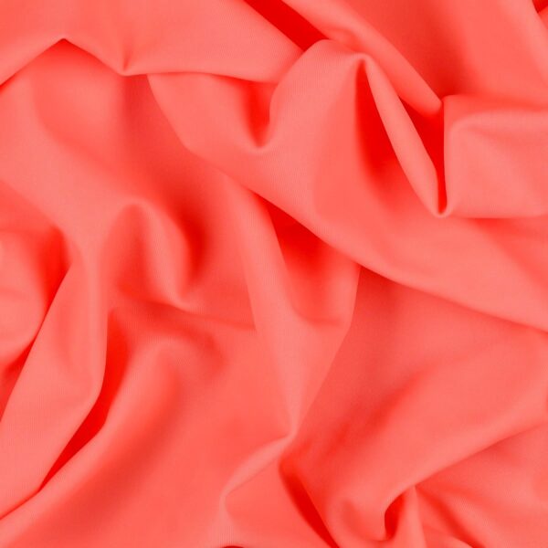 Tessuto Lycra Opaca. Si tratta di un materiale creato apposta per aderire alla figura corporea. Elastico e allungabile è dunque molto usato nel mondo dello sport