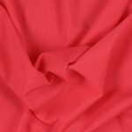 Tessuto Lycra Opaca. Si tratta di un materiale creato apposta per aderire alla figura corporea. Elastico e allungabile è dunque molto usato nel mondo dello sport