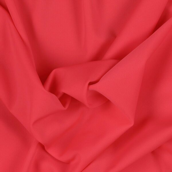 Tessuto Lycra Opaca. Si tratta di un materiale creato apposta per aderire alla figura corporea. Elastico e allungabile è dunque molto usato nel mondo dello sport