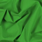Tessuto Lycra Opaca. Si tratta di un materiale creato apposta per aderire alla figura corporea. Elastico e allungabile è dunque molto usato nel mondo dello sport