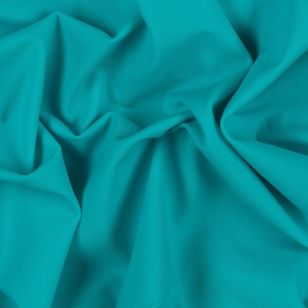 Tessuto Lycra Opaca. Si tratta di un materiale creato apposta per aderire alla figura corporea. Elastico e allungabile è dunque molto usato nel mondo dello sport