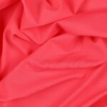 Tessuto Lycra Opaca. Si tratta di un materiale creato apposta per aderire alla figura corporea. Elastico e allungabile è dunque molto usato nel mondo dello sport