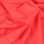 Tessuto Lycra Opaca. Si tratta di un materiale creato apposta per aderire alla figura corporea. Elastico e allungabile è dunque molto usato nel mondo dello sport