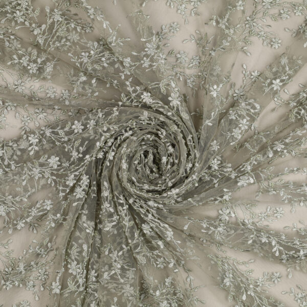 Pizzo Macramè Pregiato – Fantasia Ramoscello – Mezzo Metro – Ghiaccio