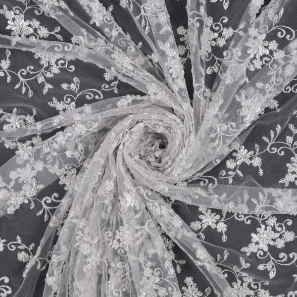 Pizzo Macramè Pregiato – Fantasia Fiorellino – Mezzo Metro – Bianco Seta